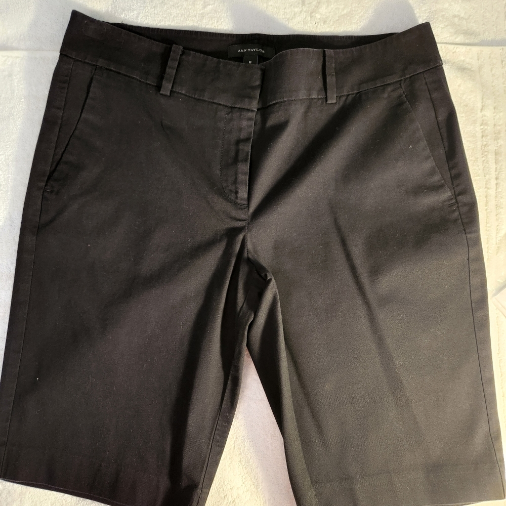 Ann Taylor Women's Black Short Size 8